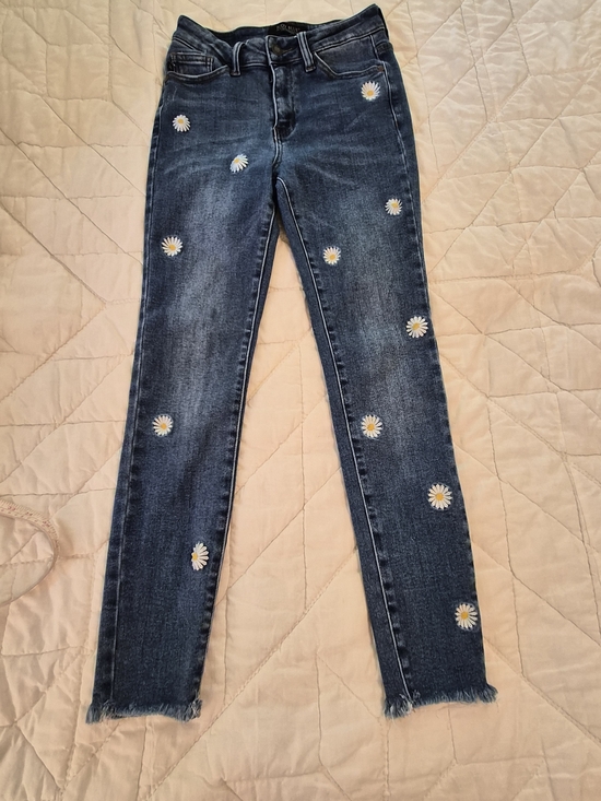 Judy Blue Denim - Judy Blue -Skinny Fit Jeans Daisy Embroidered - Size 3/26